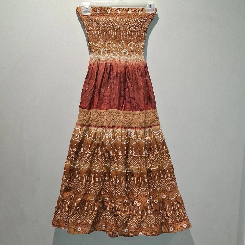 Adorable Ladies Halter Dress - Picture 1 of 6